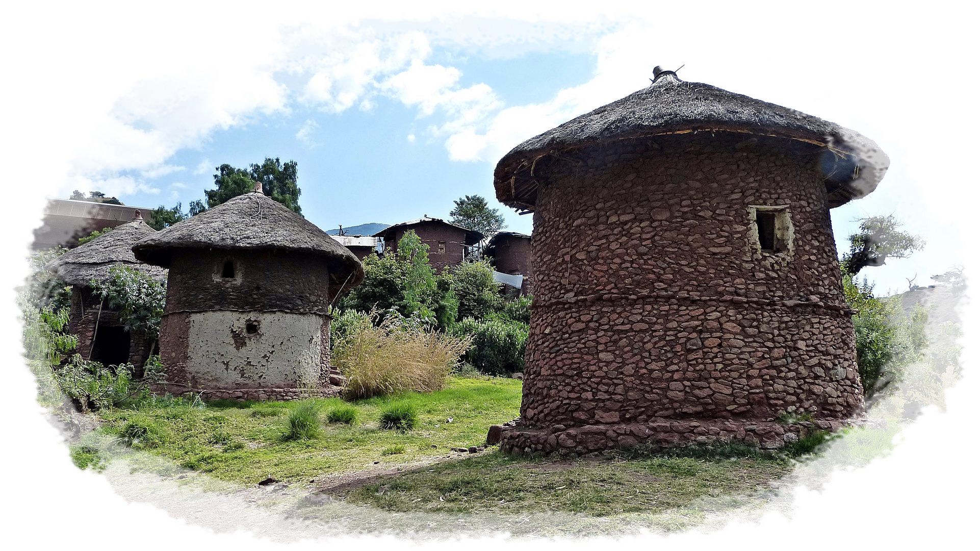 traditionelle Behausungen in Lalibela.......................