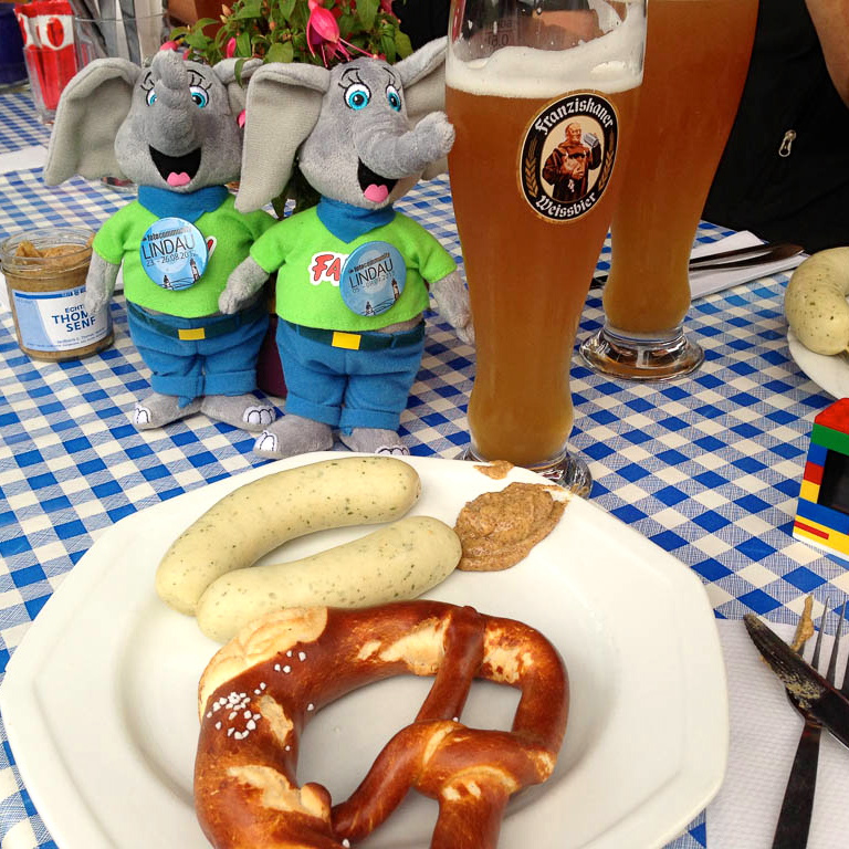 traditionelles Weisswurstfrühstück mit Thomas-Senf ;)