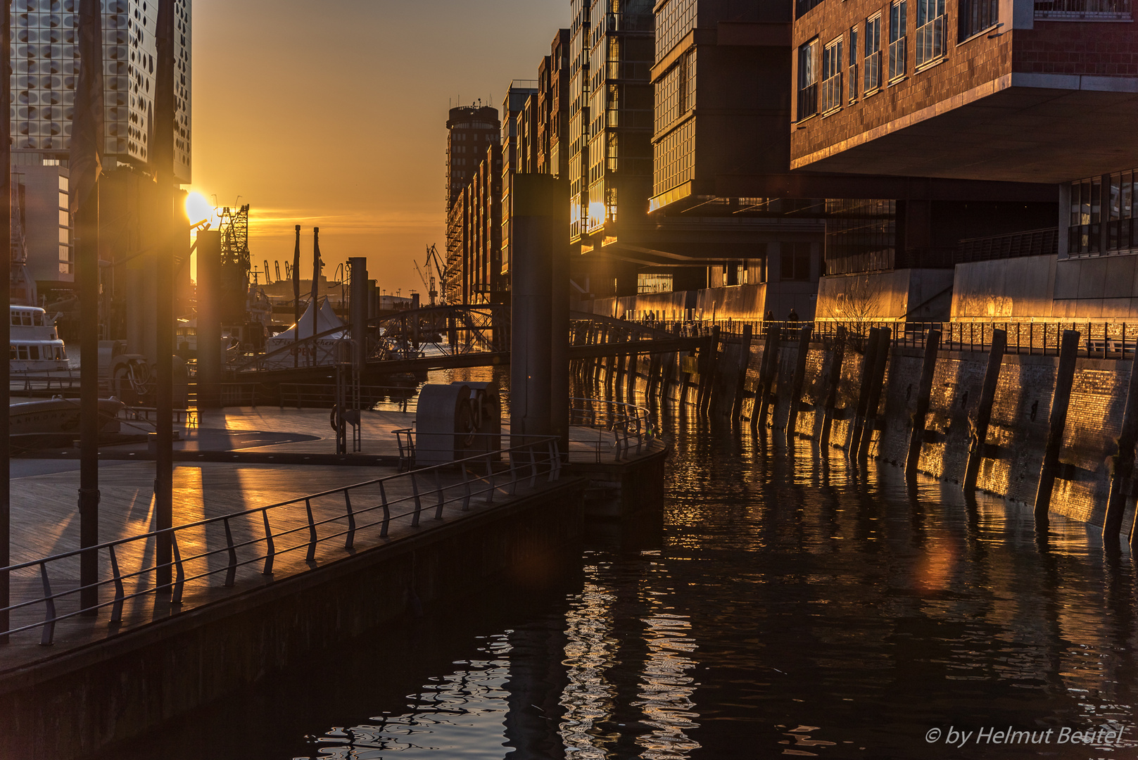 Traditionsschiffhafen - Sonnenuntergang