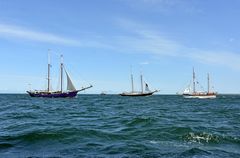 Traditionssegler auf der Ostsee vor Warnemünde