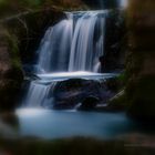 träumerisch am Wasserfall