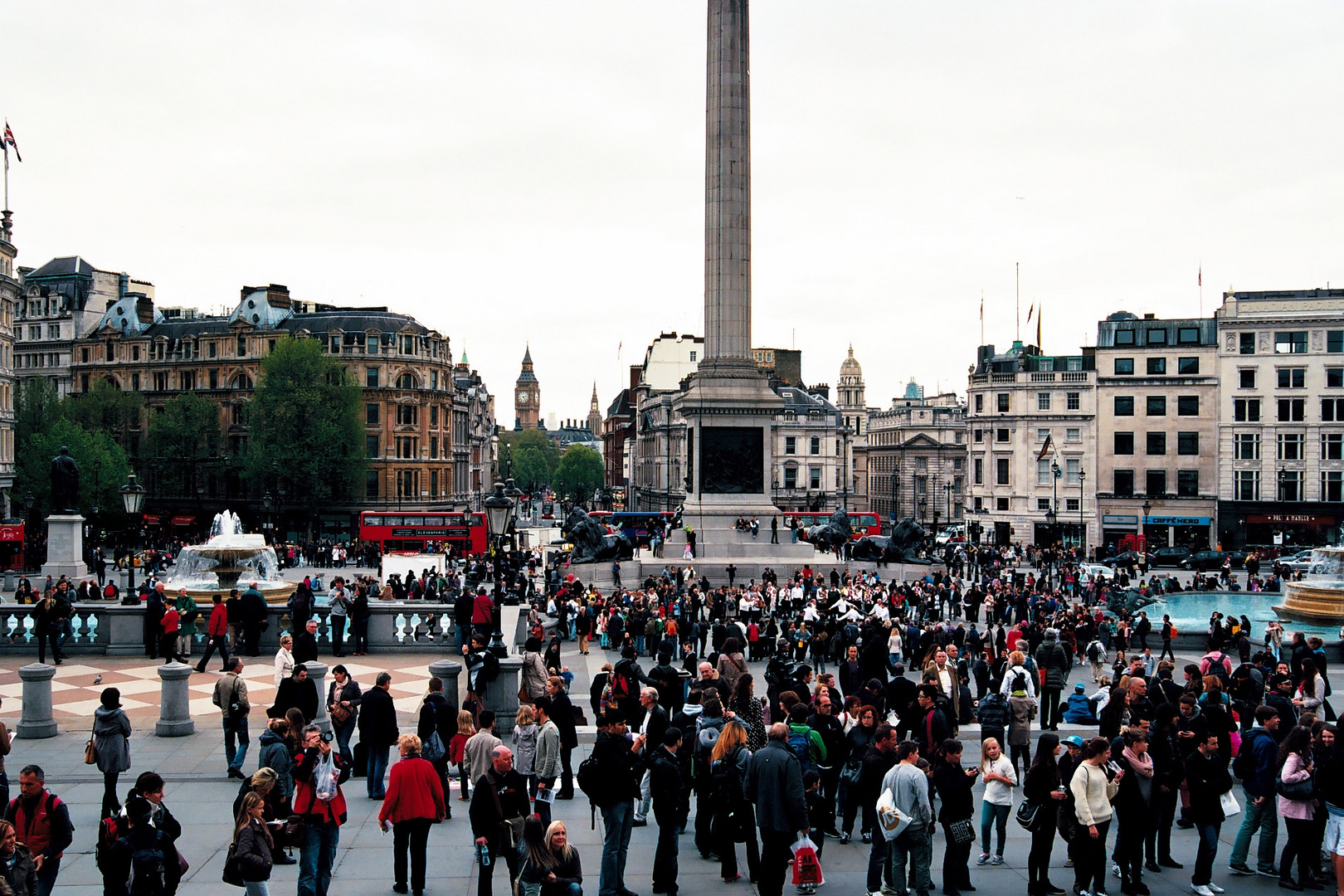 [Trafalgar Square 2]