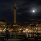 Trafalgar Square bei Nacht