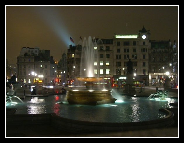 Trafelgar Square bei Nacht