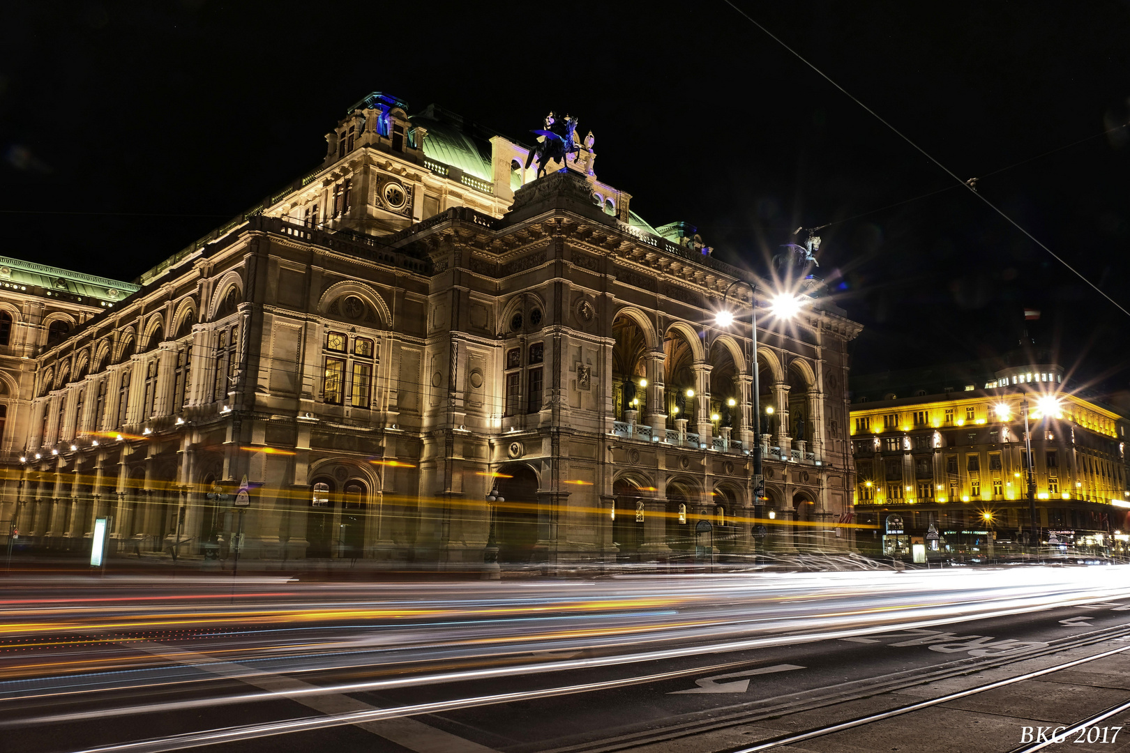 Traffic an der Oper Wien 