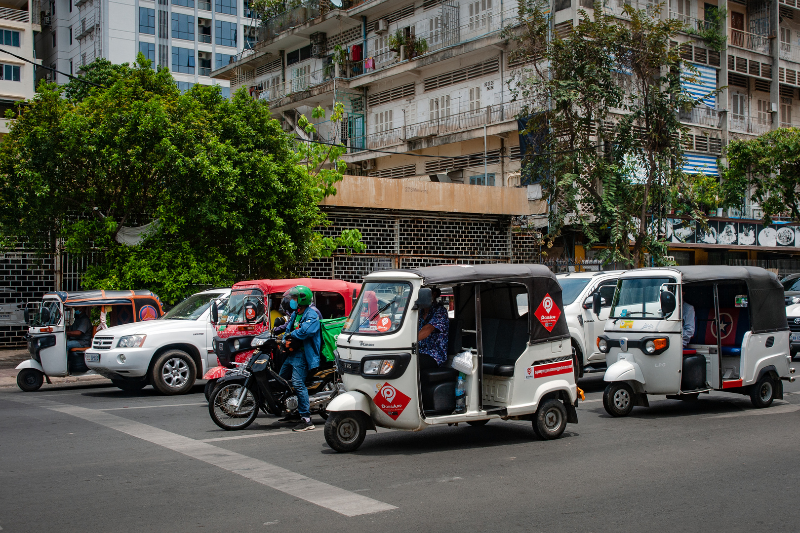 Traffic at the Cheo Khea Street