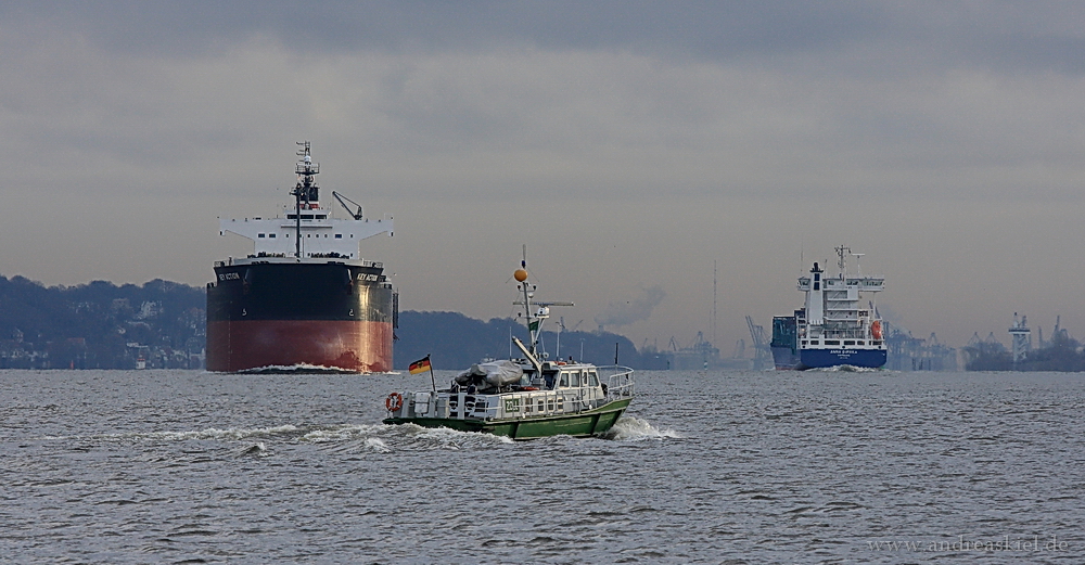 Traffic auf der Elbe