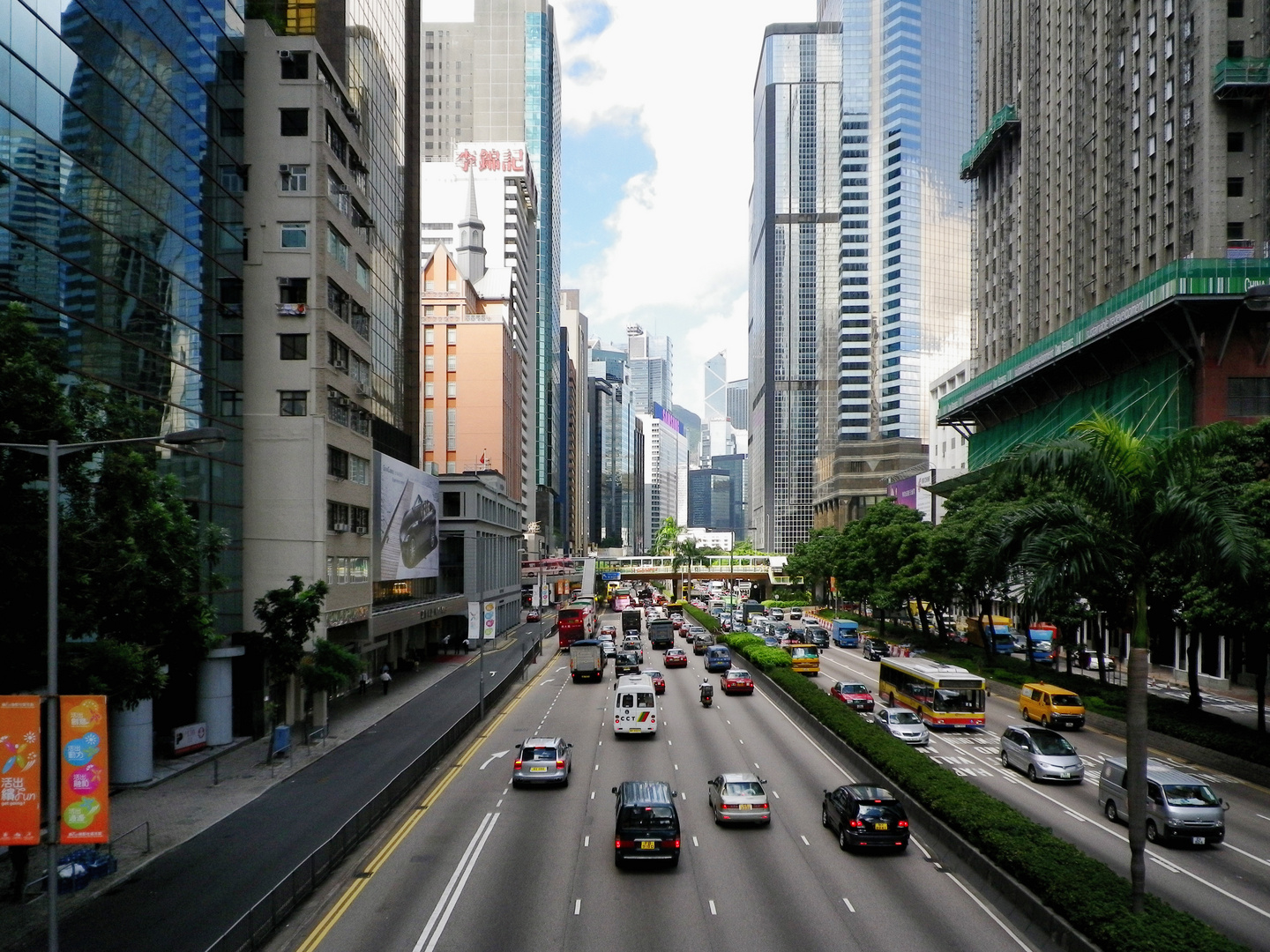 Traffic in Hong Kong Island