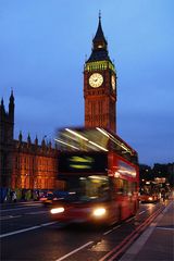 Traffic ... und Big Ben unbewegt schaut zu