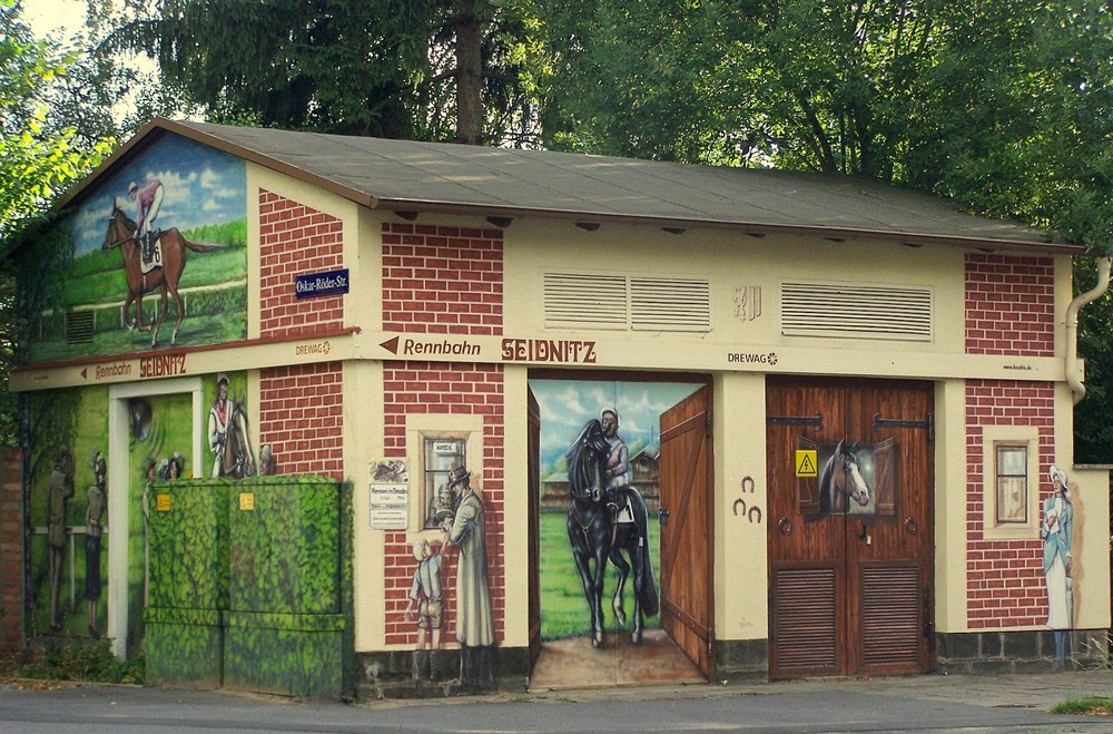 Trafohaus an der Pferderennbahn