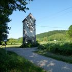 Trafostation im ländlichen Raum, an der B3 zwischen Weingarten und Grötzingen