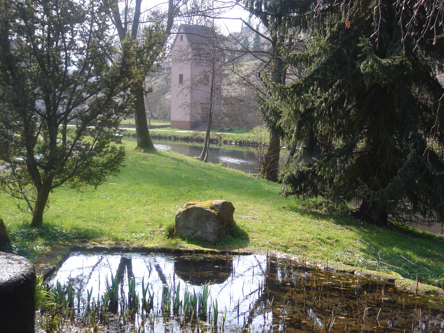 Trafostation in romantischer Umgebung, Villa Commorell, BW Höfen, Uferweg 9