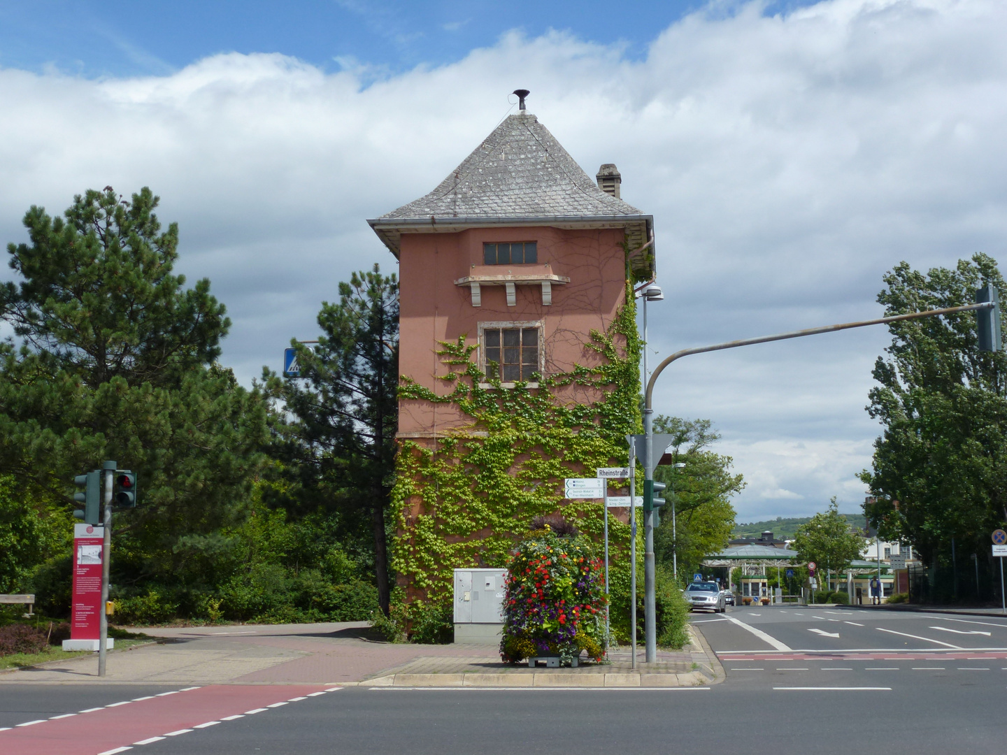 Trafostation Roter Turm von Ingelheim