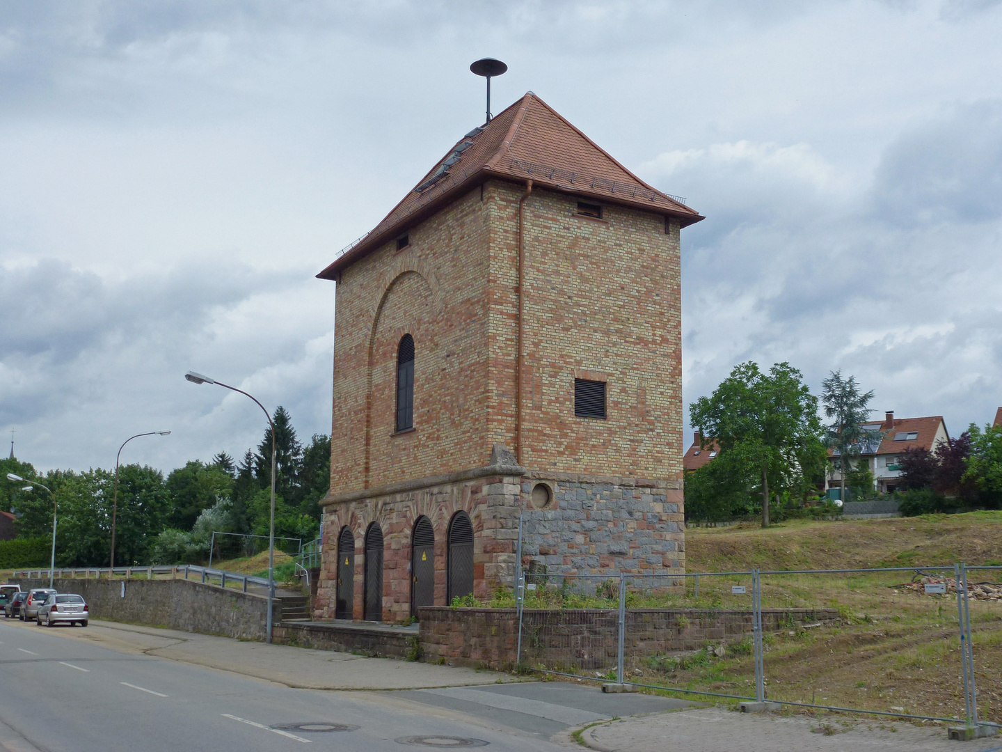 Trafostation - Übergröße, also Schalthaus