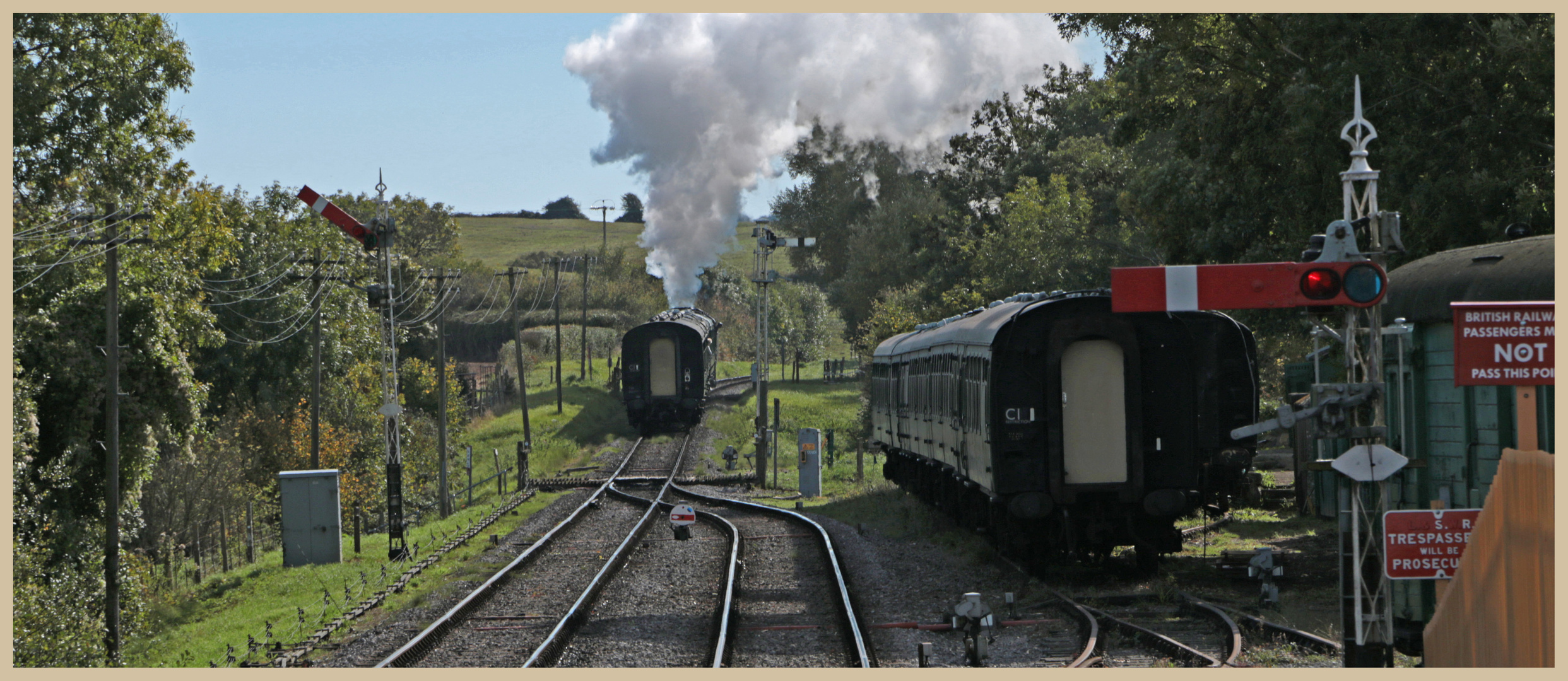 train at corfe castle station 9