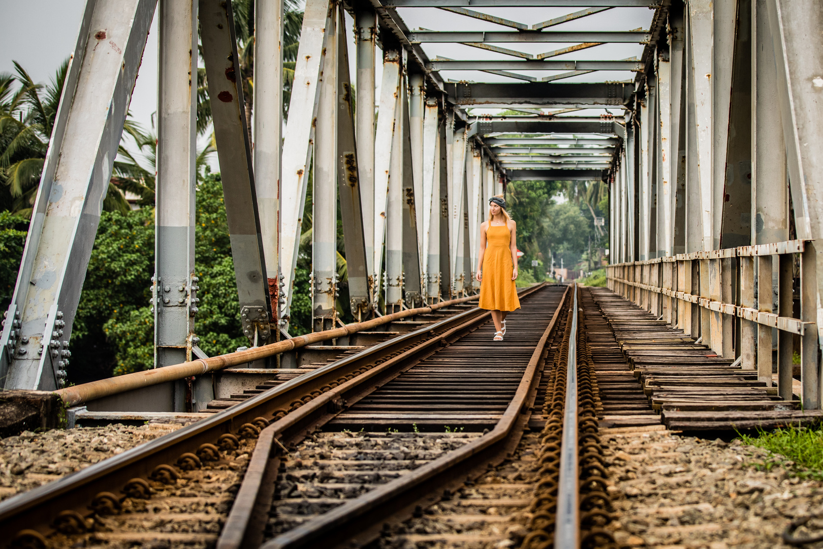 "TRAIN BRIDGE"