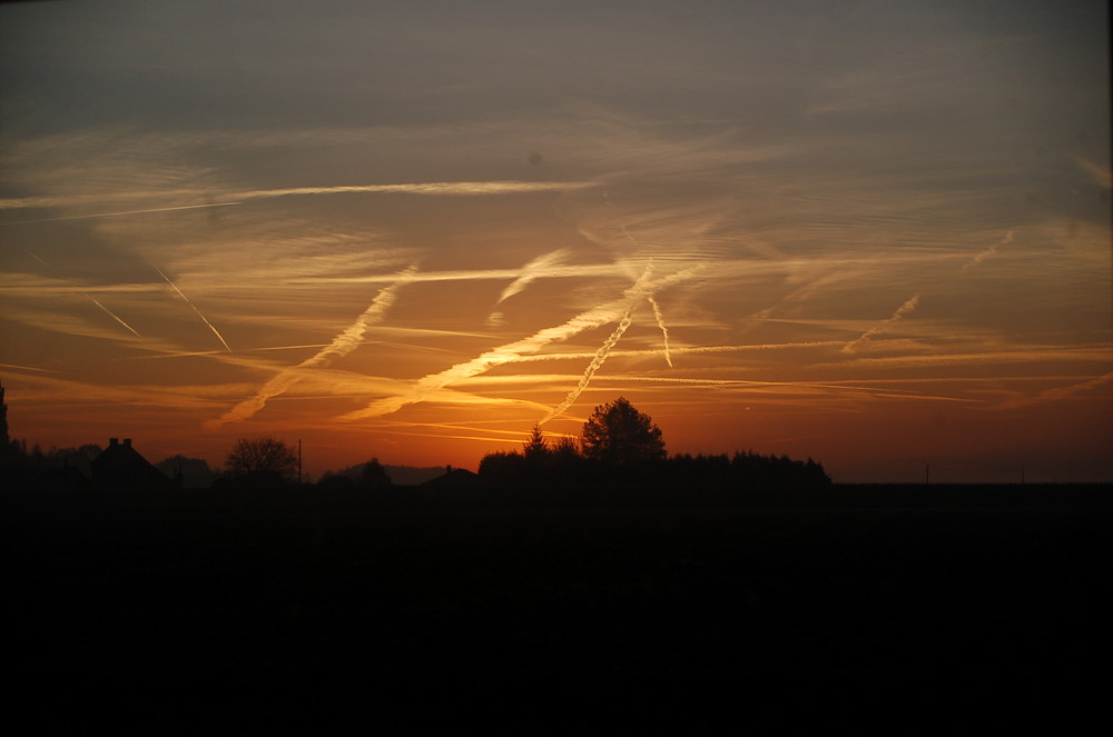 [Trainée de lumière... ]