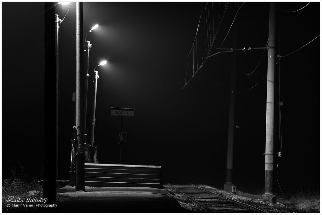 Trainstop @ night