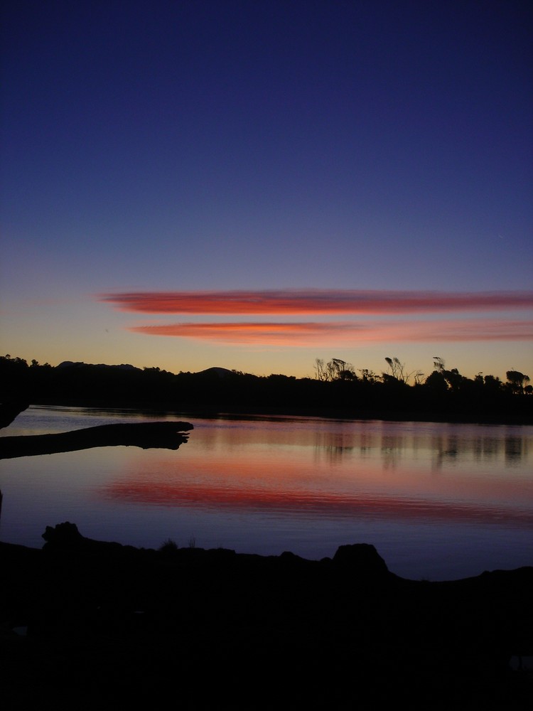 Trait de pinceau dans le ciel de la TurnBull river