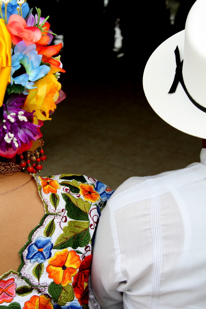 Trajes típicos de baile en Yucatán, México