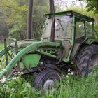 Traktor der Natur überlassen 02