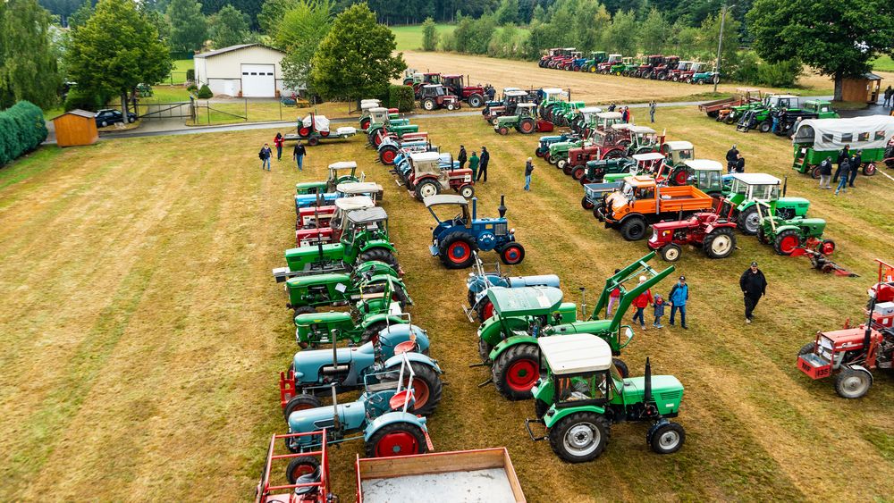Traktor Treffen in Gusenburg Foto & Bild baumaschinen, verkehr