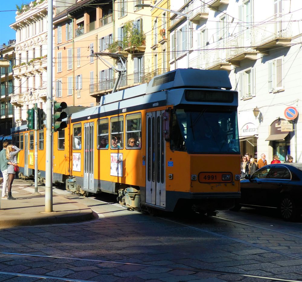 Tram 4991. Mailand. street, 2023 Foto & Bild italy, world, frühling Bilder auf
