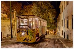 Tram am Miradouro de Sao Pedro