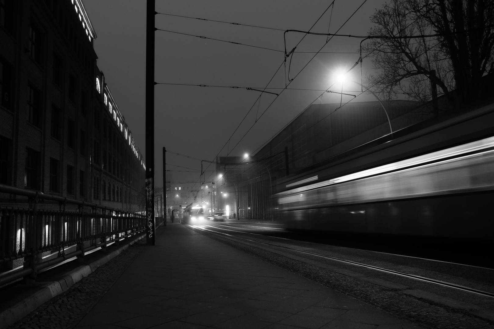 Tram auf der Brückenstrasse