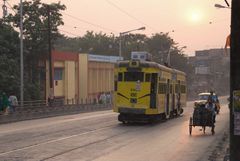 Tram im Abendlicht