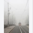 Tram im Nebel