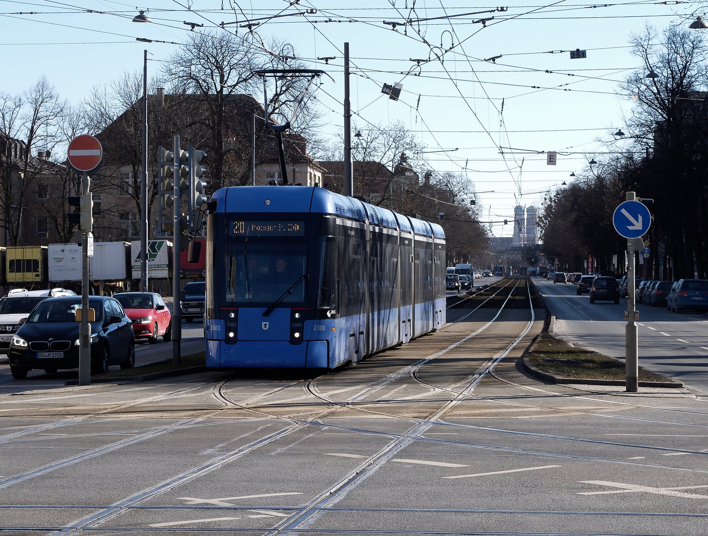 Tram im Stadtbild (3 von 3)