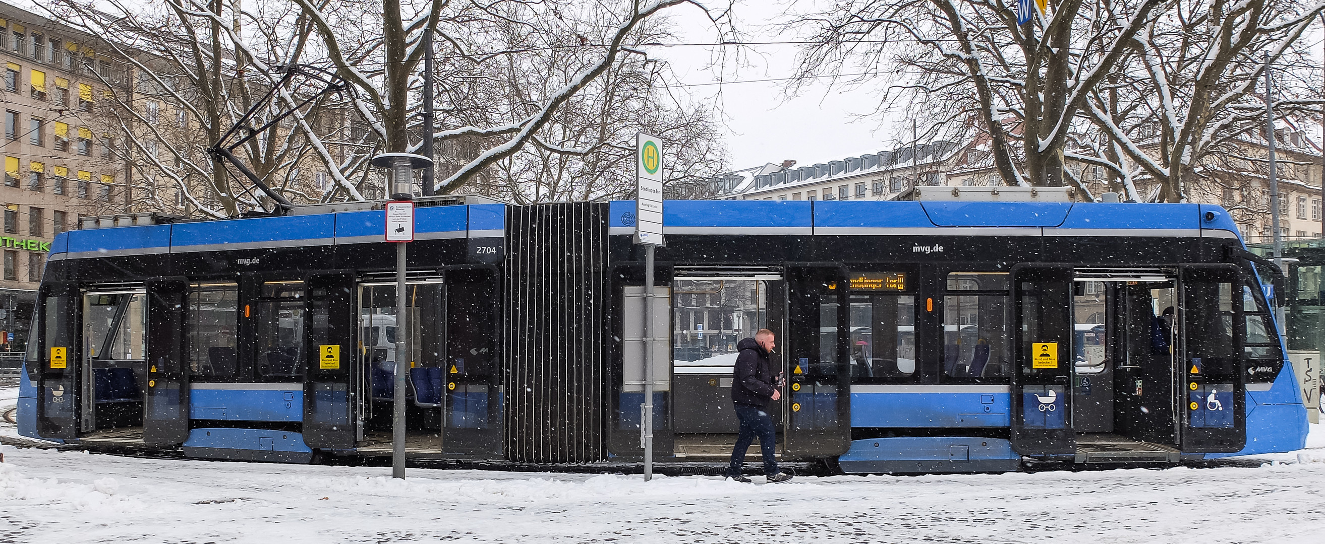 Tram mit Schnee (1 von 3)