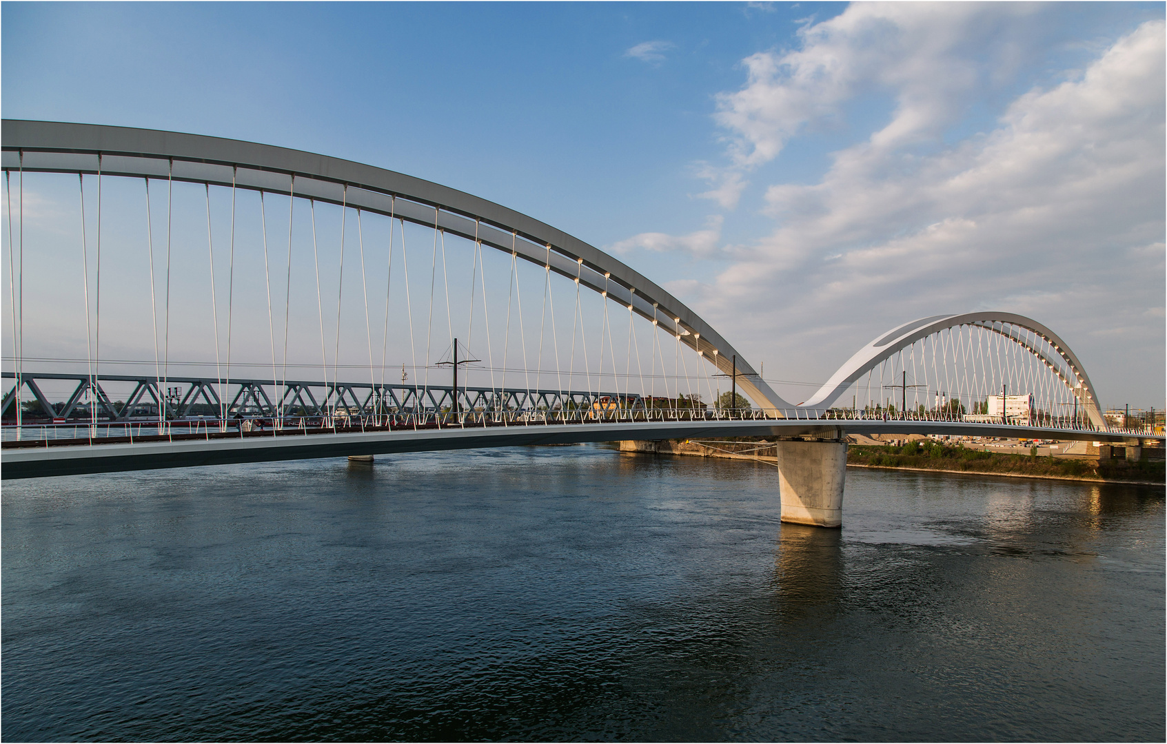 Trambrücke....Totale....