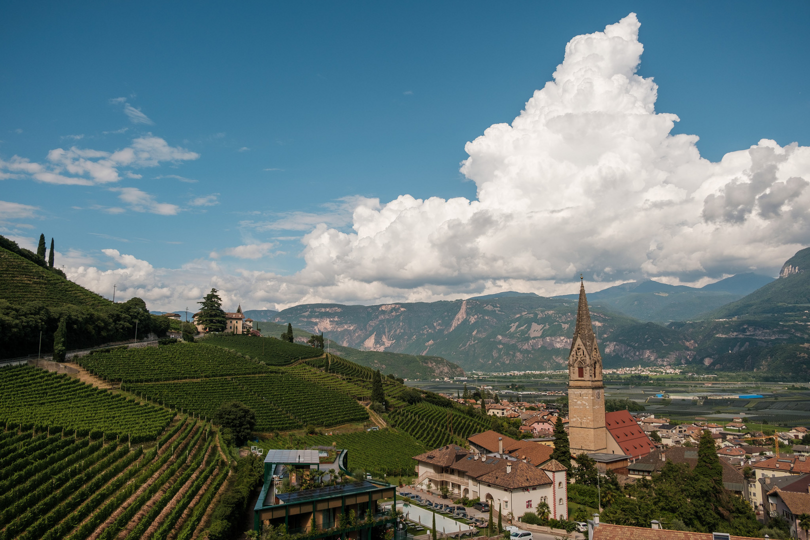 Tramin vor dem Gewitter