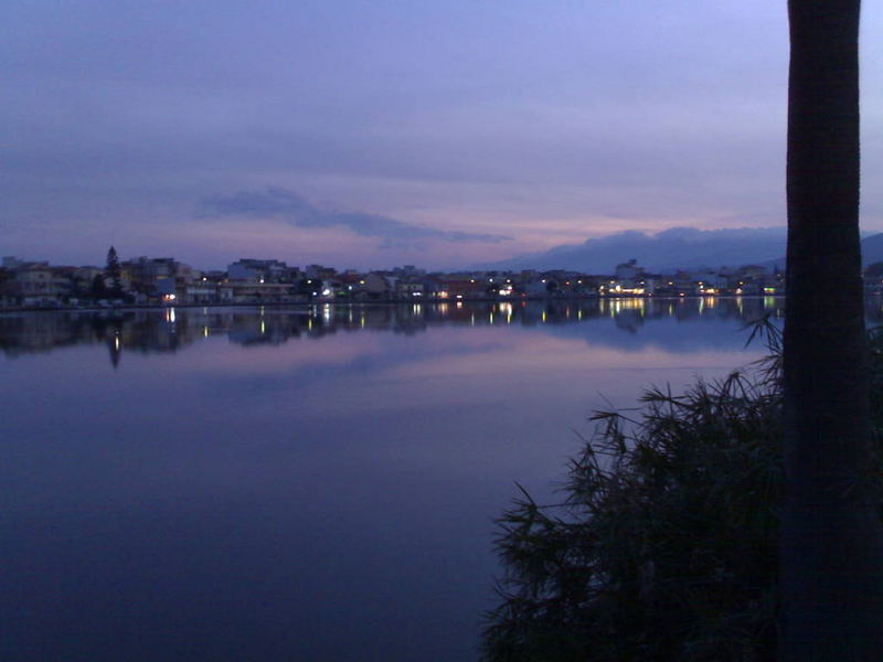 Tramonta il sole sul lago di Ganzirri