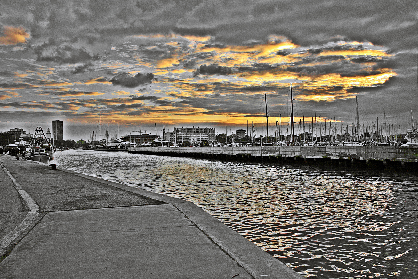 Tramonto al Molo di Rimini