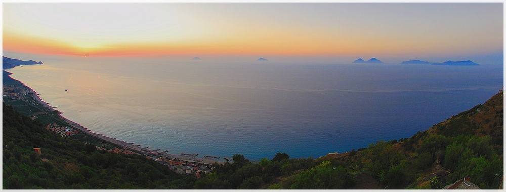 Tramonto alle Isole Eolie