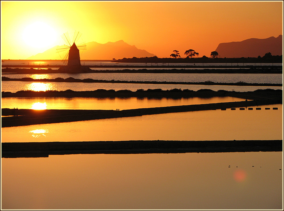 Tramonto alle saline