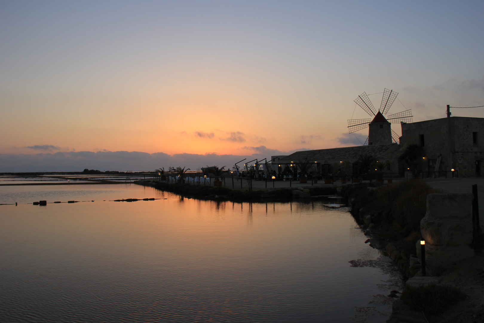 Tramonto alle saline