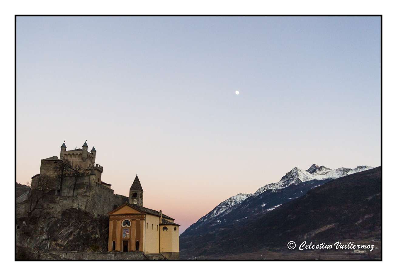 Tramonto Castello di Saint Pierre (Valle D'Aosta)