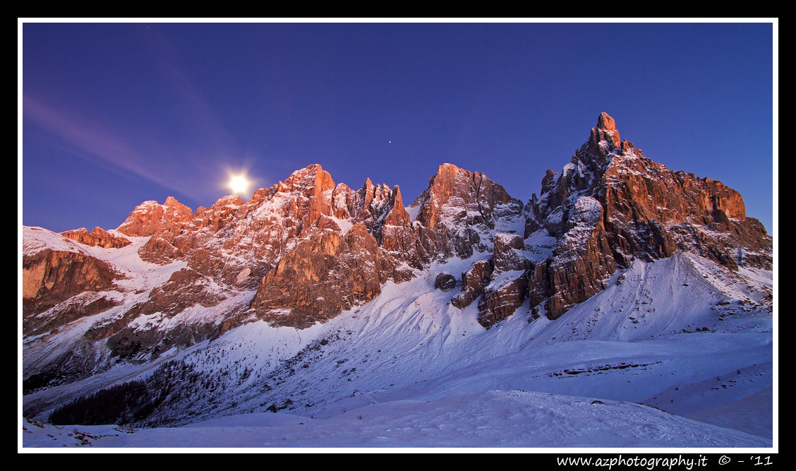 Tramonto con luna sulle pale di San Martino