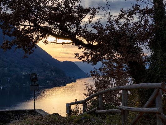 Tramonto dalla rocca di Caldè