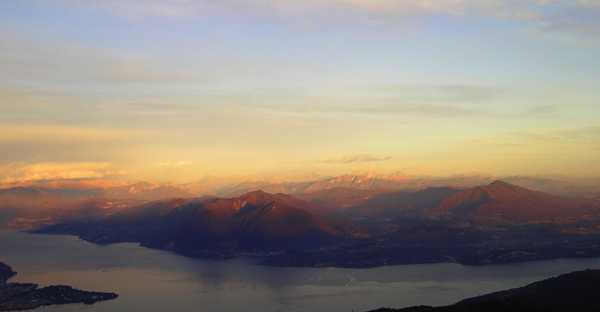 Tramonto dalla vetta del Mottarone.