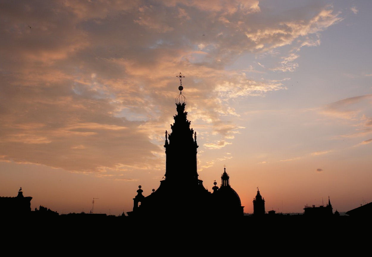 Tramonto di Roma con S. Vito alla Sapienza