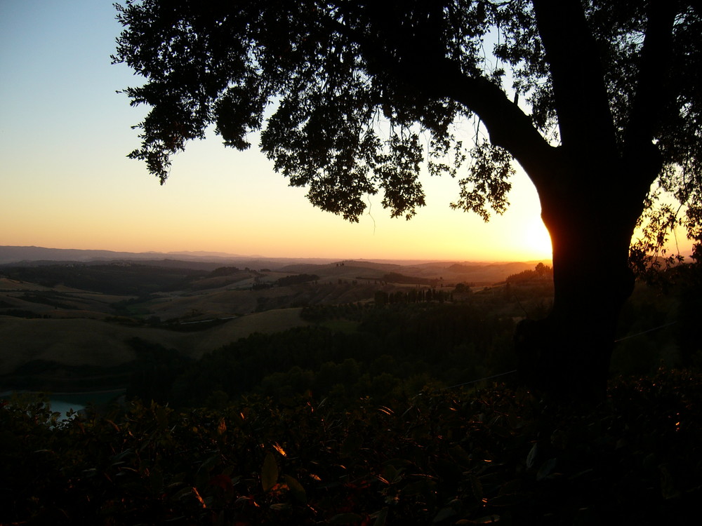 Tramonto e lago