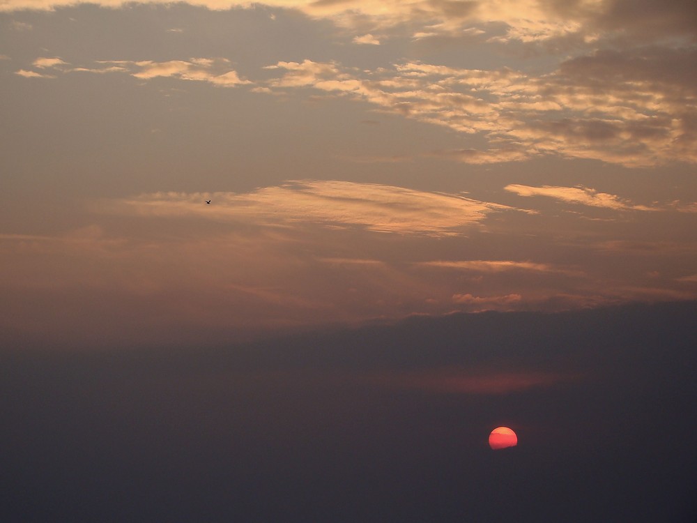 tramonto... il sole cerca di nascondersi..