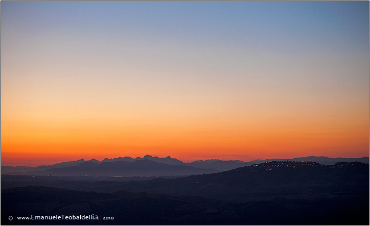 Tramonto in collina