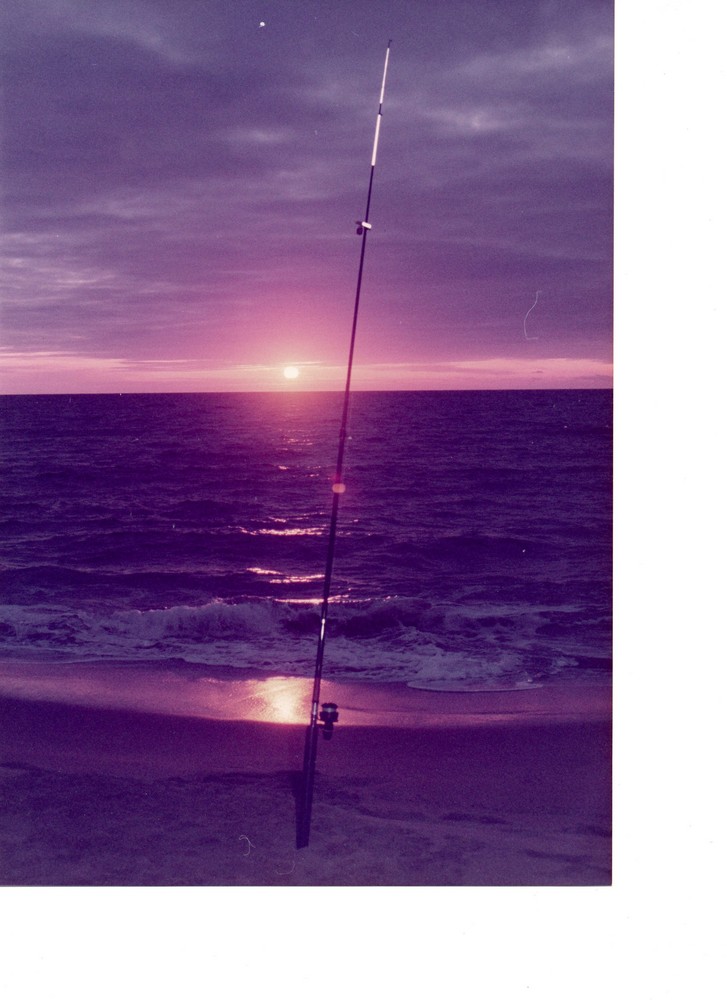 tramonto in sardegna visto da un pescatore .Marina di Arbus anno 1979