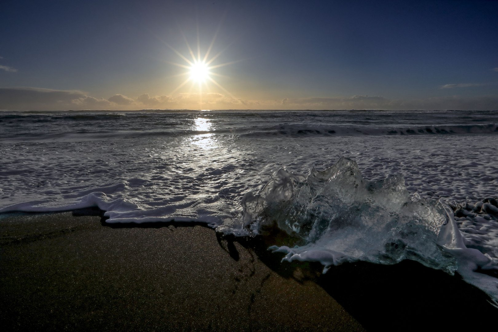  tramonto in spiaggia con ghiaccio